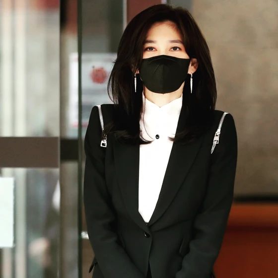 "Samsung Princess"  Going to the general meeting of shareholders also became a hot topic because it was so beautiful - 1