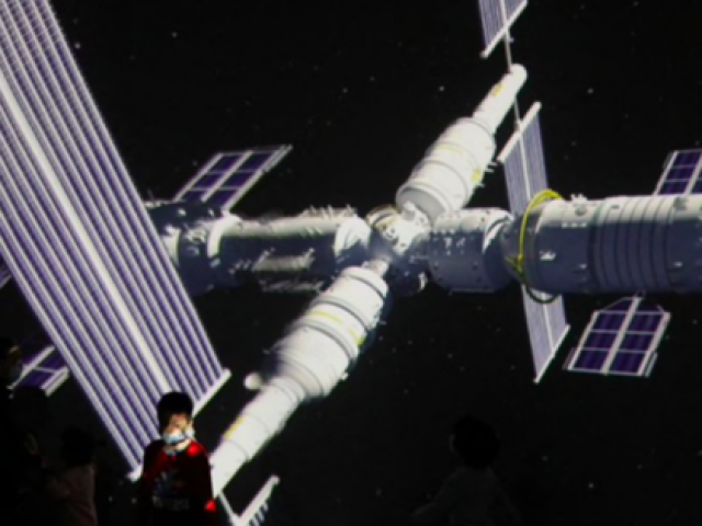 Ba phi hành gia Trung Quốc trở về Trái đất sau hành trình 183 ngày trên vũ trụ