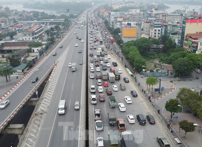 Close-up of the intersection in the South of Hanoi has just added more than 700 billion VND for 
