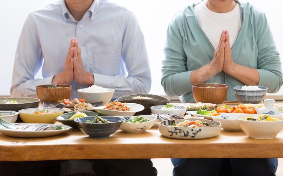 Học hỏi thói quen ăn tối này của người Nhật, tuổi thọ chắc chắn được kéo dài - 1