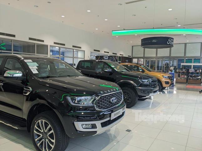 Selling cars like 'beer with peanuts' – consumers suffer - 2