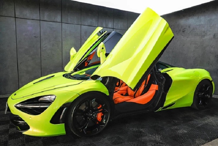 Chiếc McLaren 720S được&nbsp;"đổi màu"&nbsp;từ đỏ sang xanh nõn chuối