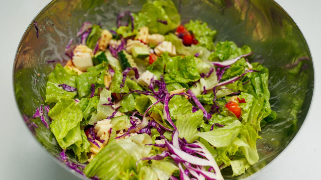 Đã miệng, ngon mắt với những món salad thanh mát làm rất nhanh, dễ ăn nhất cho người bận rộn - 2