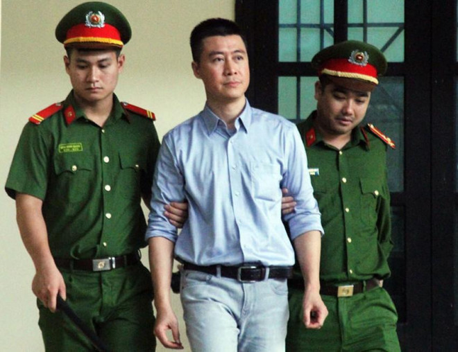 A police lieutenant general was disciplined in the early release of Phan Sao Nam - 1