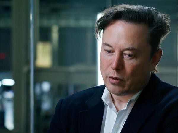 Elon Musk trong cuộc phỏng vấn mới nhất, thừa nhận rằng mình không có nhà. Ảnh: Independent.