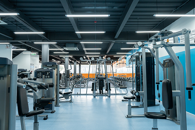 Các thiết bị tập luyện đa dạng phù hợp cho mọi đối tượng từ bà nội trợ đến vận động viên chuyên nghiệp.