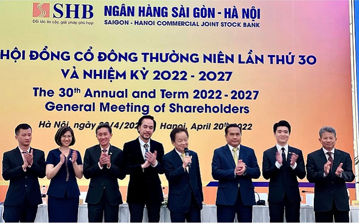 The status of the youngest young man to join the Board of Directors of a bank in Vietnam - 1