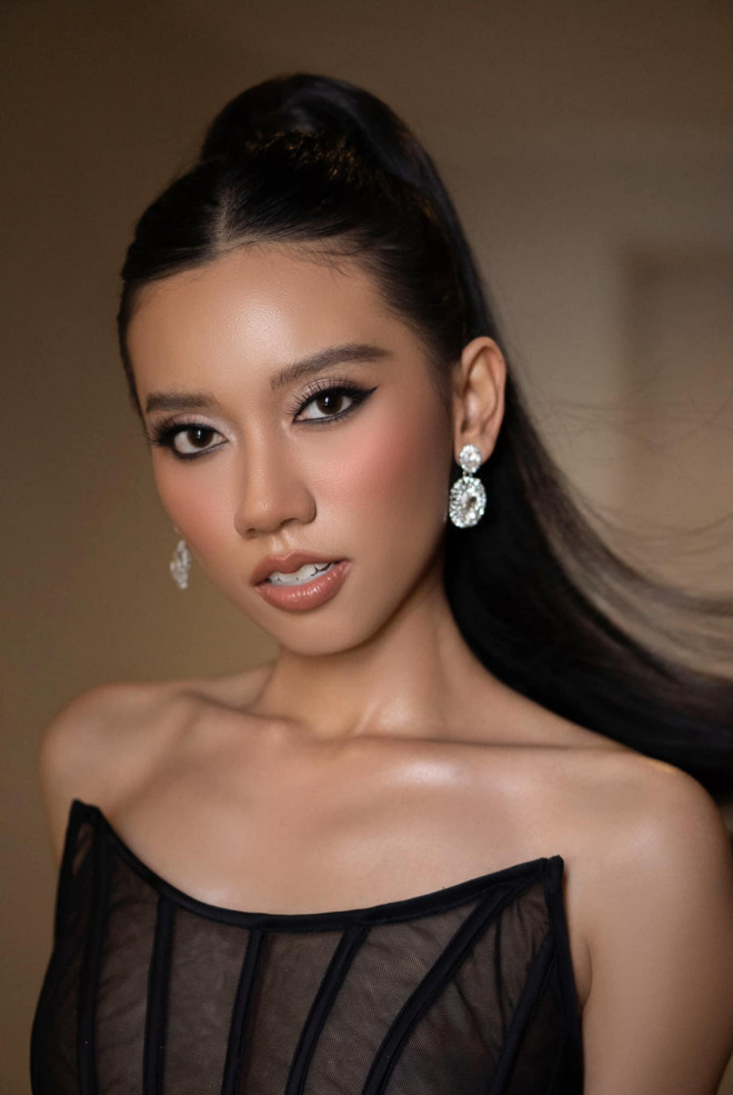 Beauty of 4 contestants with 'terrible' profiles  with IELTS 8.0 at Miss World Vietnam 2022 - 5