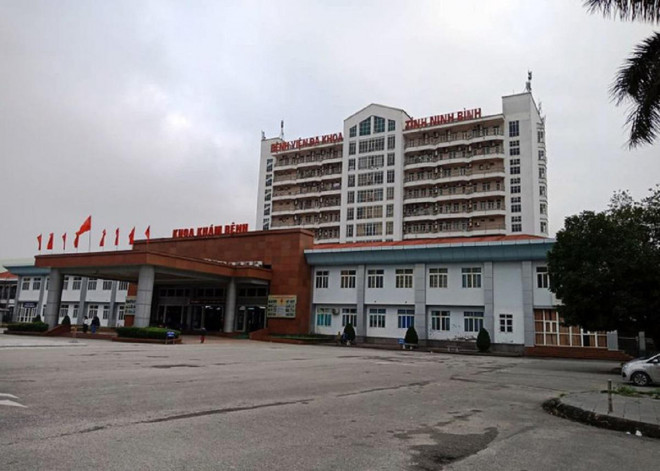 Deputy Head of the Department of Ninh Binh Provincial General Hospital was temporarily suspended from work - 2