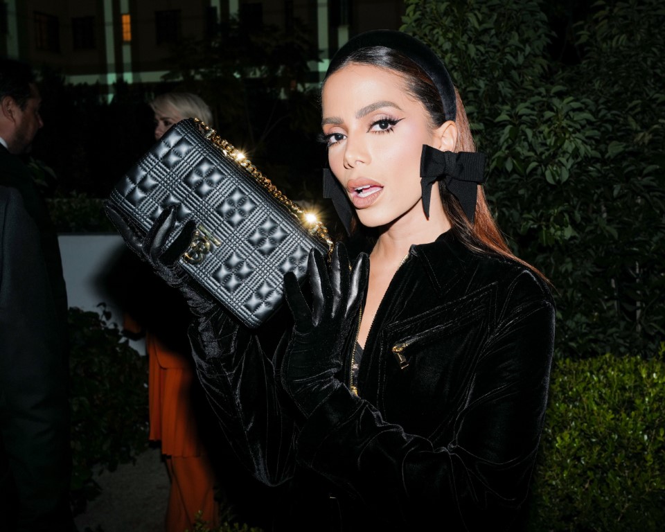 Burberry honors Lola bag with splendid party - 5