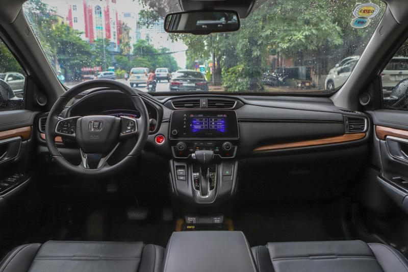 Khoang lái rộng rãi trên Honda CRV 2022