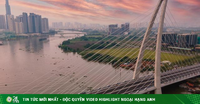 See the city from Thu Thiem 2 bridge across the Saigon River