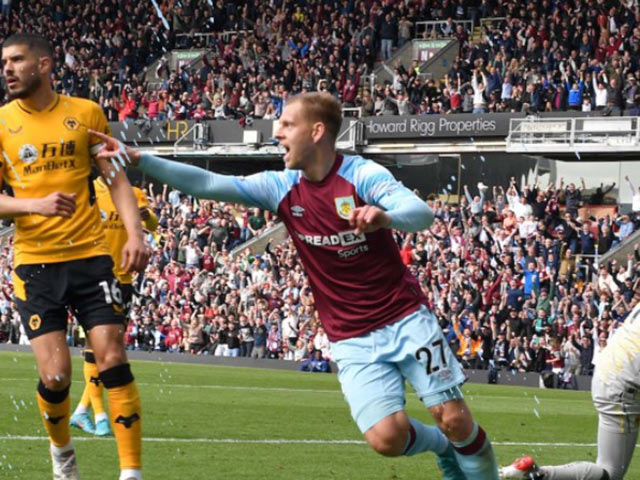 Video bóng đá Burnley - Wolverhampton: Hàng công vô duyên, ”phản đòn” choáng váng