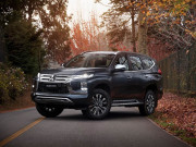 Tin tức ô tô - Giá xe Mitsubishi Pajero Sport lăn bánh tháng 4/2022, hỗ trợ 50% LPTB