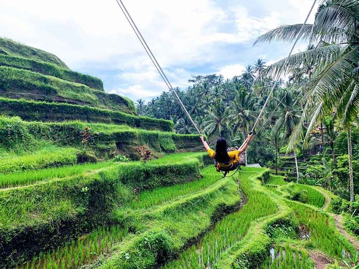 4. Cánh đồng lúa Tegalalang cách Ubud 20 phút lái xe, đường đi bằng phẳng. Có một bãi đậu xe lớn gần đó, nơi bạn có thể gửi xe với một khoản phí nhỏ khoảng 10.000 IDR (16.000 đồng).
