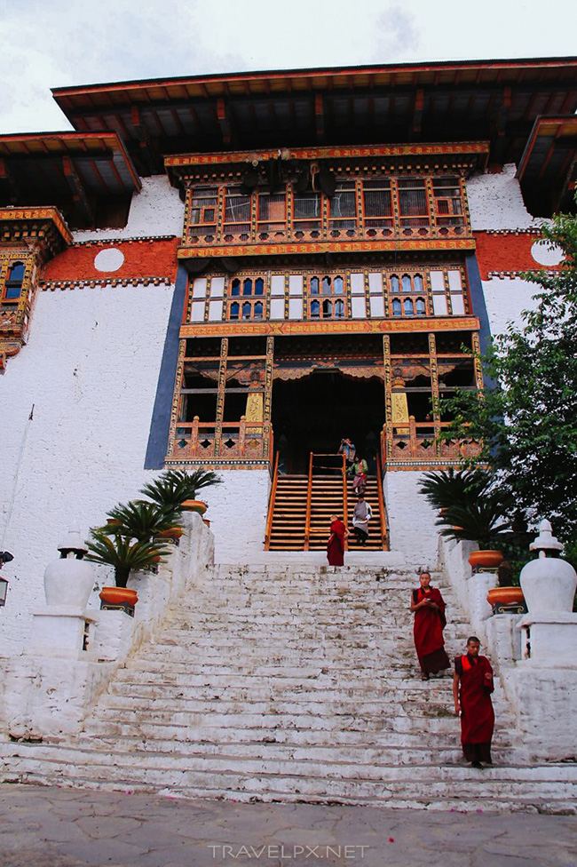 Các nhà sư ở Tu viện Punakha.&nbsp;
