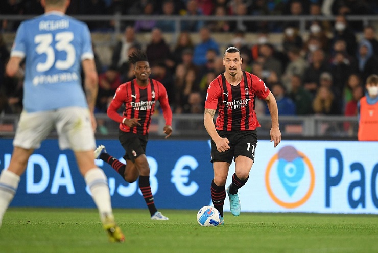 Ibrahimovic tỏa sáng mang về chiến thắng cho AC Milan