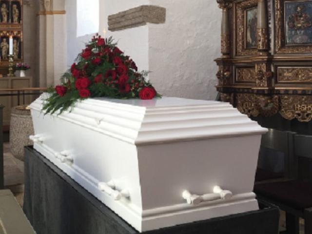 Cụ bà “sống lại” hai lần trong đám tang của chính mình