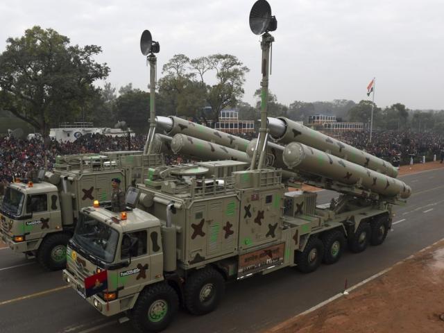 Quốc gia Đông Nam Á “phóng tay” gần 400 triệu USD mua tên lửa Brahmos của Ấn Độ