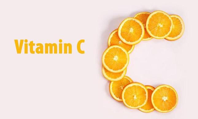 Dấu hiệu nhận biết cơ thể thiếu hụt vitamin C, biết để bổ sung ngay kẻo mắc &#34;bệnh trọng&#34; - 1