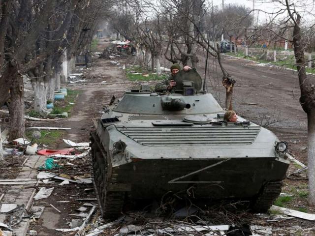 Ukraine nói Nga tấn công 3 mặt, kiểm soát thêm 2 thị trấn
