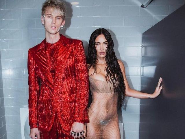 Những kiểu dáng ấn tượng nhất của Megan Fox và Machine Gun Kelly