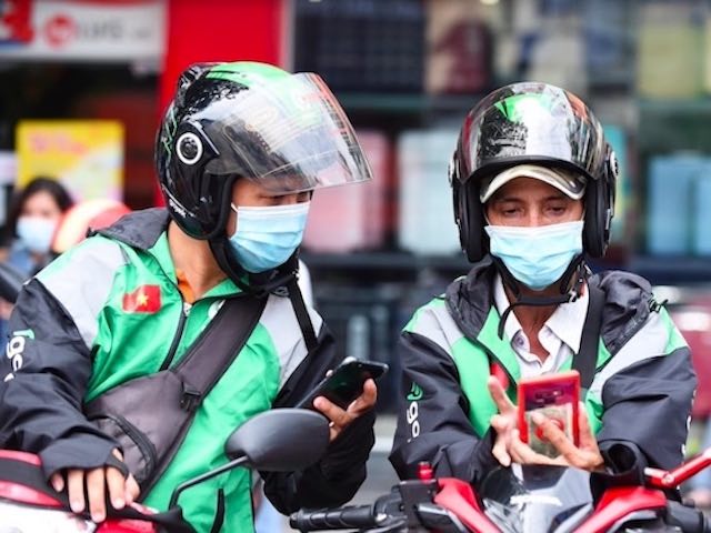 Chơi lớn như công ty mẹ của Gojek, tặng tiền, cổ phiếu cho tài xế khi IPO