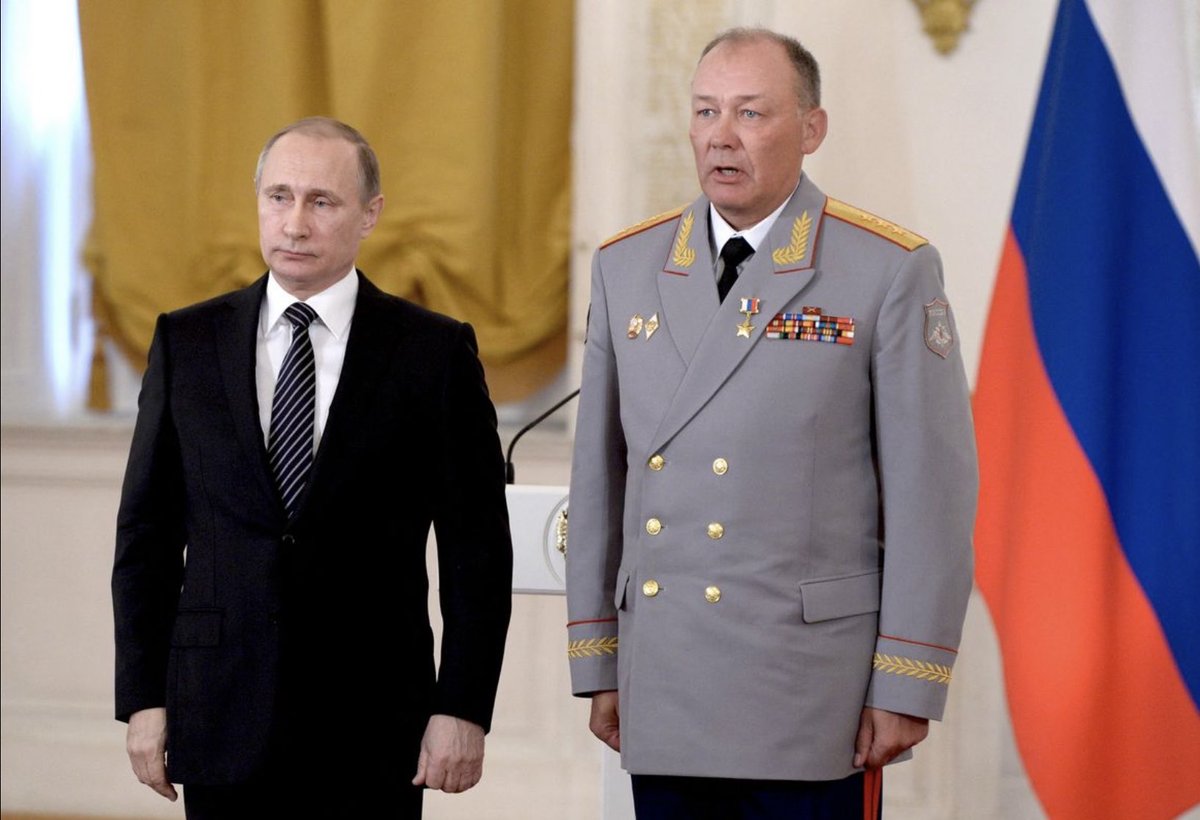 Tướng Alexander Dvornikov và Tổng thống Nga Putin (ảnh: Daily Mail)