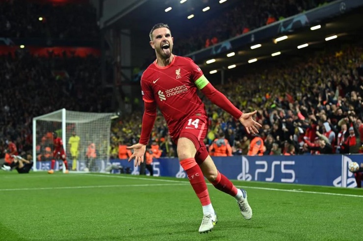 Nhưng rồi Liverpool cũng tìm được bàn khai thông bế tắc có sự trợ giúp của&nbsp;may mắn ở phút 53. Henderson tạt bóng chạm chân Estupinan đổi hướng hạ gục thủ môn Rulli