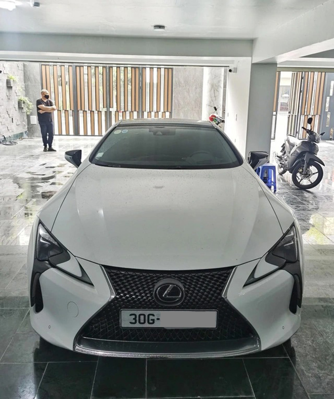 &#34;Hàng hiếm&#34; Lexus LC 500h tại Việt Nam được rao bán lại chỉ hơn 7 tỷ đồng - 2