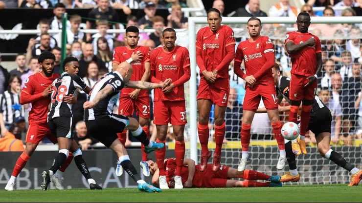 Cú sút phạt của Shelvey