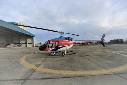 Trực thăng sử dụng cho tour Thưởng ngoạn Đà Nẵng từ trên cao thuộc chủng loại BELL 505 nhập nguyên chiếc từ Hoa Kỳ. Đây là loại trực thăng du lịch hạng nhẹ hiện đại nhất hiện nay của nhà sản xuất trực thăng nổi tiếng Bell Helicopter (Mỹ), mới đưa vào khai thác thương mại năm 2019.