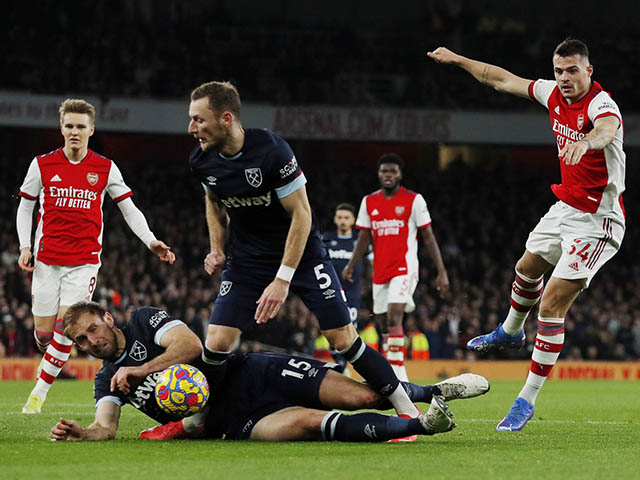 Trực tiếp bóng đá West Ham - Arsenal: Derby nảy lửa vì vé dự Cúp C1 (Vòng 35 Ngoại hạng Anh)