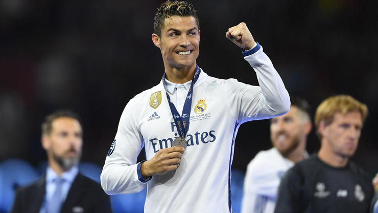 Rộ tin Real Madrid muốn mua lại Ronaldo từ MU hè này