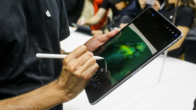 iPad và bút Apple Pencil.