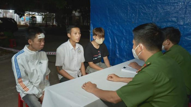 Ba nghi can tại cơ quan công an.