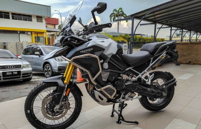 Mãnh hổ 2022 Triumph Tiger 1200 Rally Explorer hầm hố, giá hơn 683 triệu đồng - 2