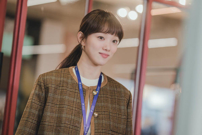 Phong cách thời trang tinh tế của sao nữ phim Hàn 2022 - 8