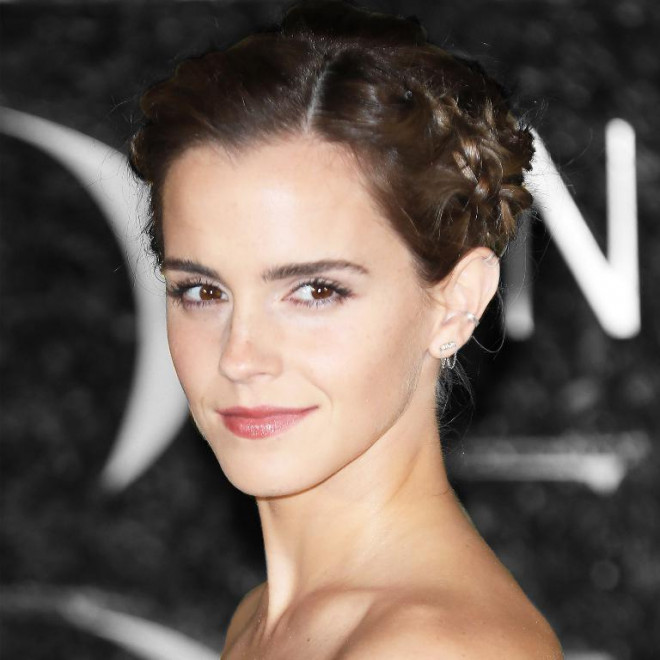 Emma Watson lúc nào cũng hoàn hảo dù trang điểm hay không.