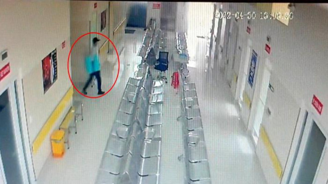Hình ảnh kẻ trộm máy và tấm nhận ảnh X-quang tại Trung tâm Y tế Thuận An