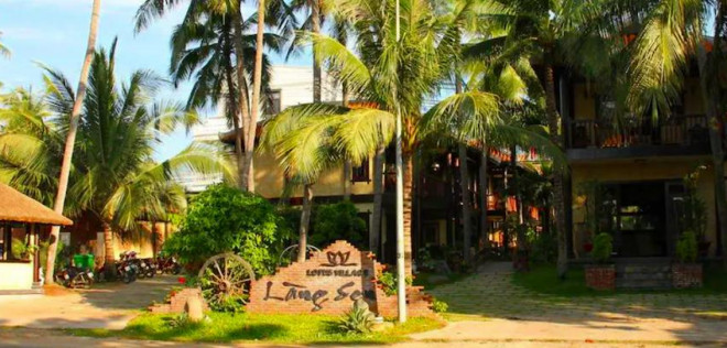 Trước resort Làng Tre, nơi nạn nhân Shedko bị nhóm cướp đuổi kịp khống chế, đánh đập.