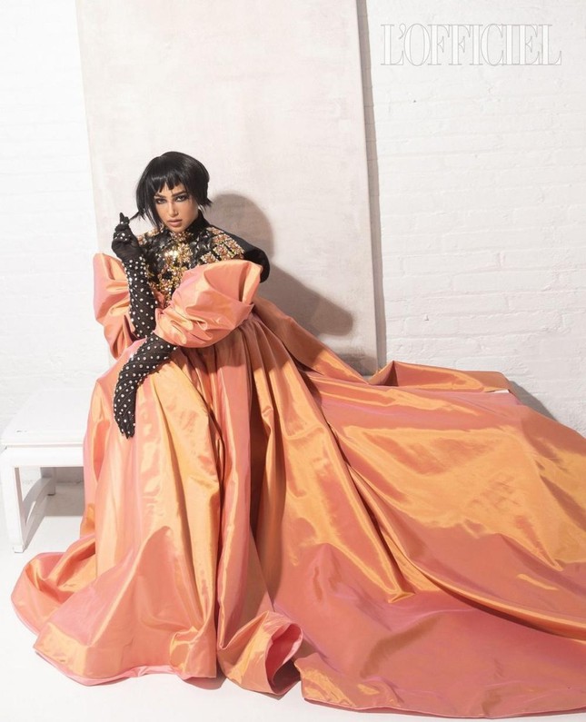 Hoa hậu Hoàn vũ Harnaaz Sandhu trang điểm, tạo dáng Việt Nam trên bìa tạp chí - 8