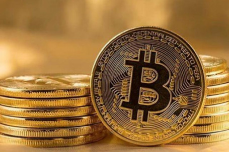 Giá bitcoin hôm nay 4/5: Giảm mạnh rồi lại vọt tăng, khi nào thị trường tạo đáy?