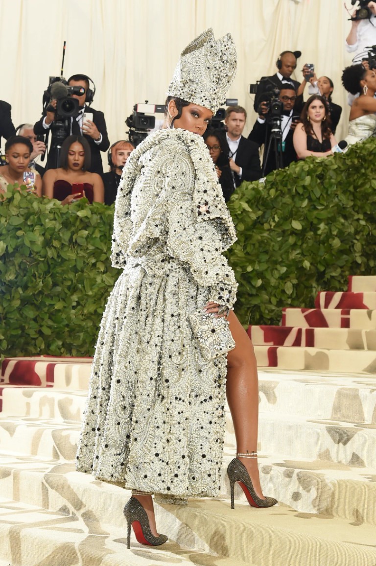 Kiểu dáng đẹp nhất của Rihanna tại Met Gala - 5