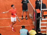 Thể thao - Djokovic &quot;mắng&quot; trọng tài, sững sờ vì cú chạm vợt &quot;vô lý&quot; ở Madrid Open