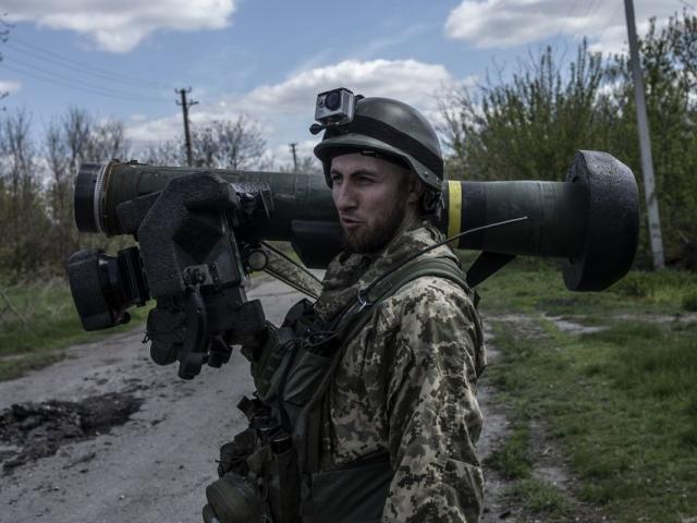 ”Đột nhập” lớp dạy sử dụng tên lửa Javelin siêu tốc ở Ukraine: Chỉ 2 ngày là ra trận