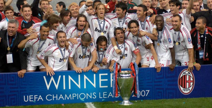 AC Milan từng vượt qua 3 đội bóng Anh để chinh phục Champions League 2006/07