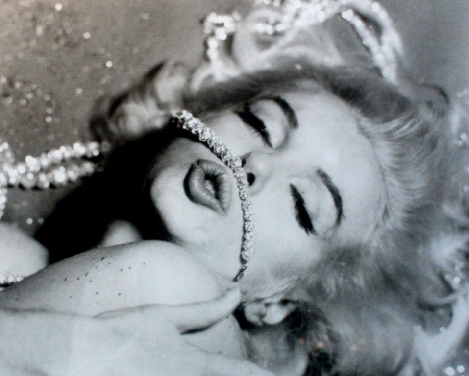 Tại sao phong cách của Marilyn Monroe trở thành xu hướng của năm 2022 - 1