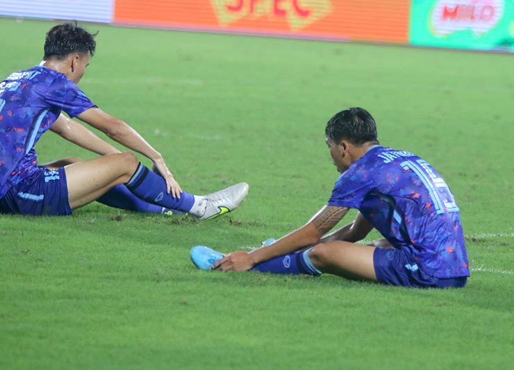 Cầu thủ U23 Malaysia khóc nức nở khi thắng nghẹt thở U23 Thái Lan - 13