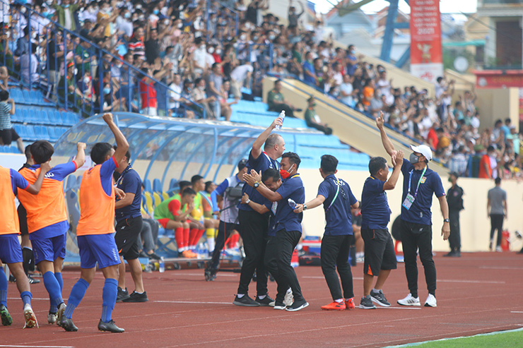 Bị U23 Lào làm cho “choáng váng”, U23 Singapore mắc lỗi hy hữu - 9